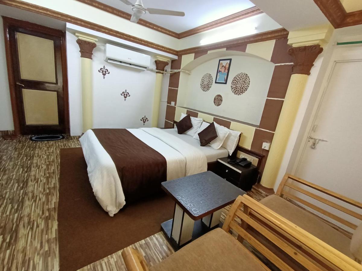 Kalpataru Hometel Bombay Esterno foto